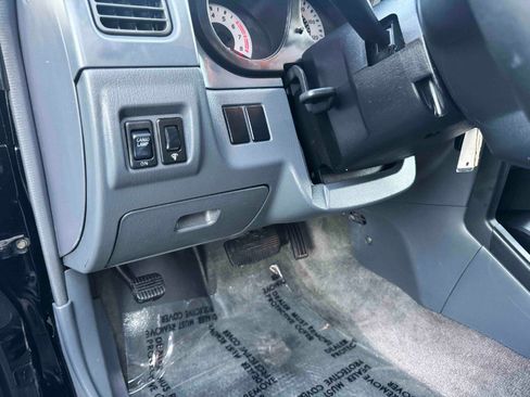 Used 2004 Nissan Frontier XE w/ (PWR) Pwr Pkg image 19