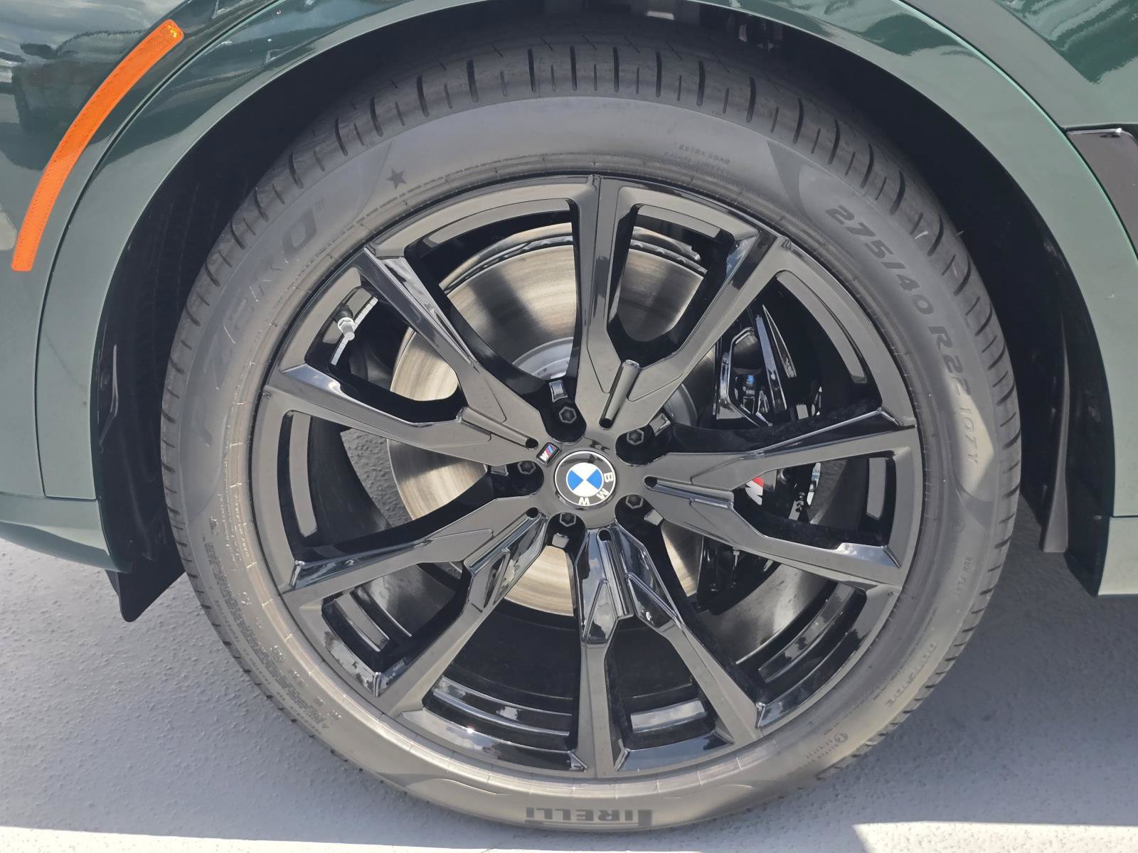New 2027 BMW X7 M60i w/ M Sport Professional Package AWD/4WD image 5