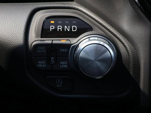 New 2026 RAM 1500 Laramie AWD/4WD image 26