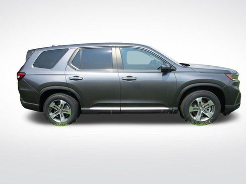 Used 2025 Honda Pilot EX-L image 8