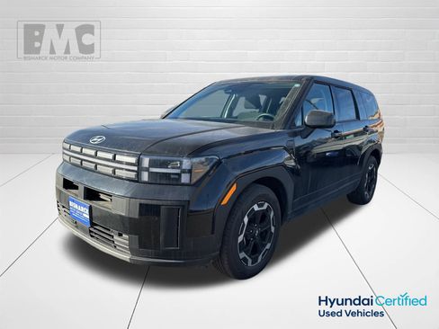 Used 2025 Hyundai Santa Fe SE image 1