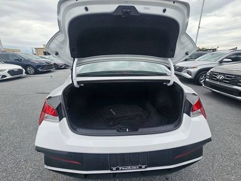 Certified 2024 Hyundai Elantra SEL FWD image 7