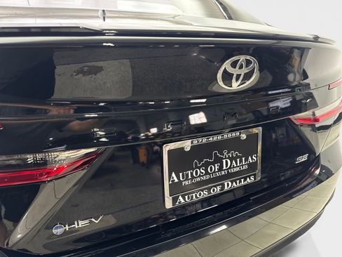 Used 2025 Toyota Camry SE w/ Multimedia Upgrade Package image 21