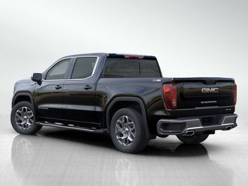New 2026 GMC Sierra 1500 SLE image 4