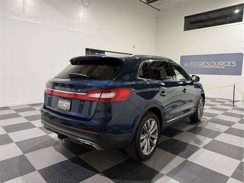 Used 2017 Lincoln MKX Reserve image 4