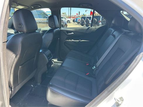 Used 2022 Chevrolet Equinox RS w/ Infotainment Package FWD image 10