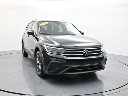 Used 2024 Volkswagen Tiguan SE