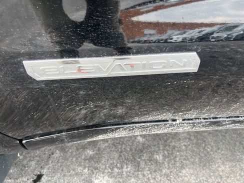 Used 2024 GMC Sierra 1500 Elevation image 3