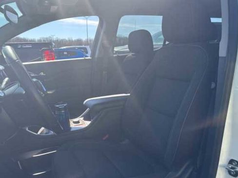 Used 2023 GMC Acadia SLE w/ LPO, Floor Liner Package image 2