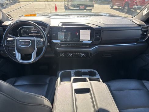Used 2024 GMC Sierra 1500 SLT image 11