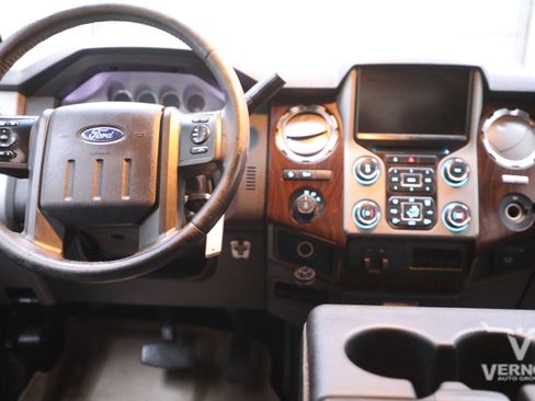 Used 2013 Ford F250 Lariat w/ Lariat Interior Pkg image 20