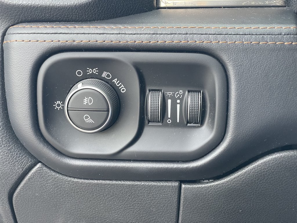 Used 2019 RAM 2500 Limited AWD/4WD image 33
