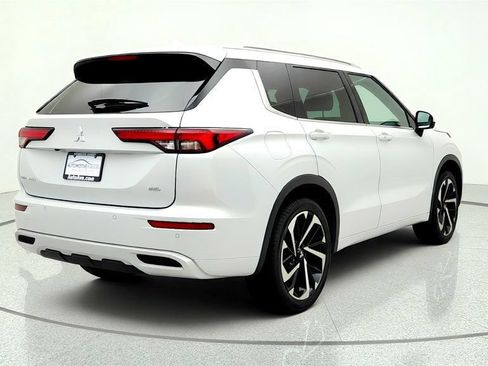 Used 2023 Mitsubishi Outlander SEL FWD image 5