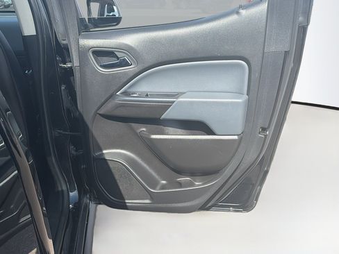 Used 2020 Chevrolet Colorado Z71 AWD/4WD image 28