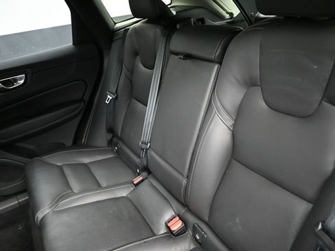 Used 2023 Volvo XC60 T8 Ultimate w/ Climate Package image 16