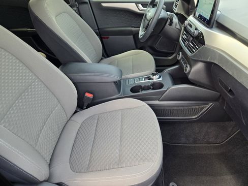 Used 2020 Ford Escape SE FWD image 13