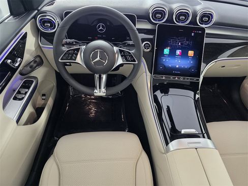 New 2026 Mercedes-Benz GLC 300 image 10