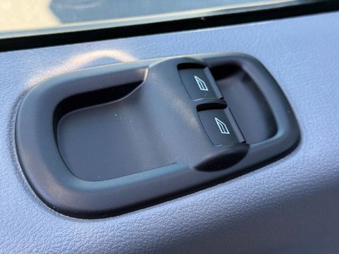 Used 2018 Ford Transit 250 148 Low Roof image 13