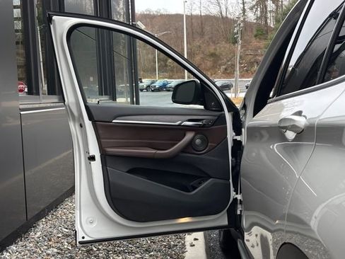Used 2016 BMW X1 xDrive28i image 19