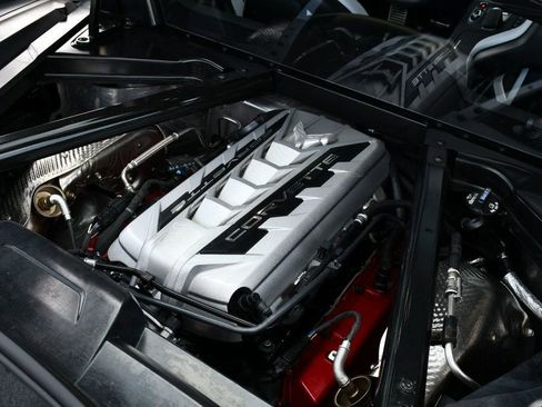 Used 2024 Chevrolet Corvette Stingray Coupe w/ Chrome Exterior Badge Package image 55