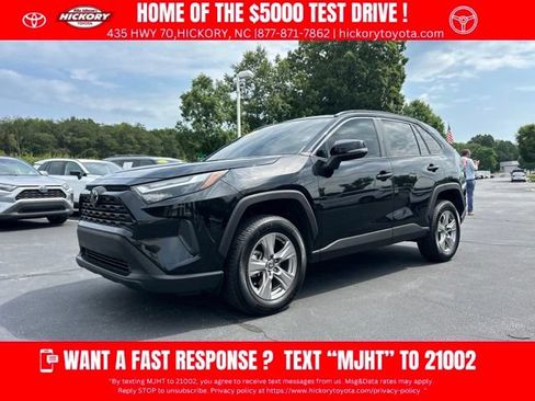 Used 2022 Toyota RAV4 XLE FWD image 1