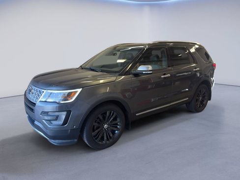 Used 2016 Ford Explorer Platinum AWD/4WD image 3