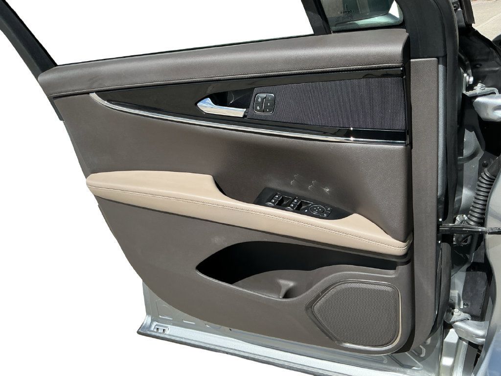 Used 2022 Lincoln Nautilus FWD w/ Premium Package image 22