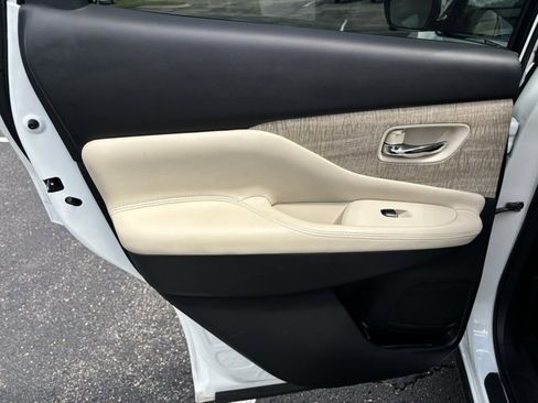 Used 2023 Nissan Murano SL image 14