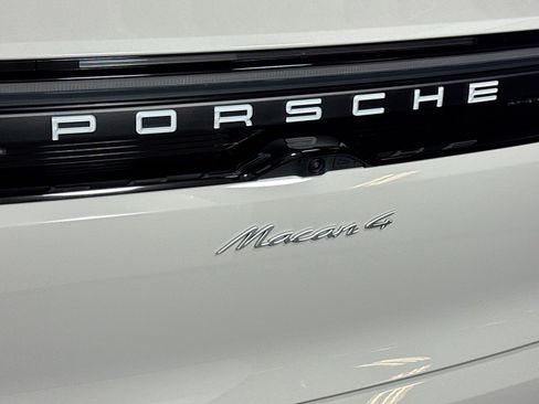 New 2026 Porsche Macan 4 Electric AWD/4WD image 26