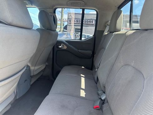 Used 2019 Nissan Frontier SV AWD/4WD image 9