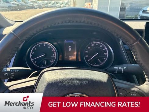 Used 2024 Toyota Camry SE FWD image 11