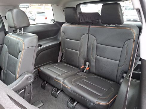 Used 2023 GMC Acadia AT4 w/ Technology Package image 11