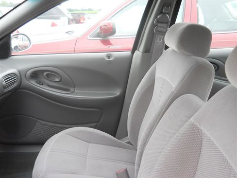 Used 1998 Ford Taurus SE image 6