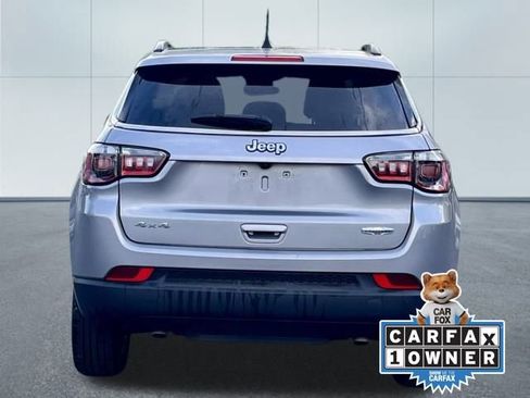 Used 2024 Jeep Compass Latitude image 13