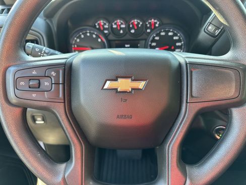Used 2024 Chevrolet Silverado 2500 Custom image 21