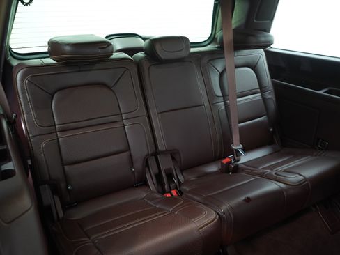 Used 2019 Lincoln Navigator Black Label AWD/4WD image 19