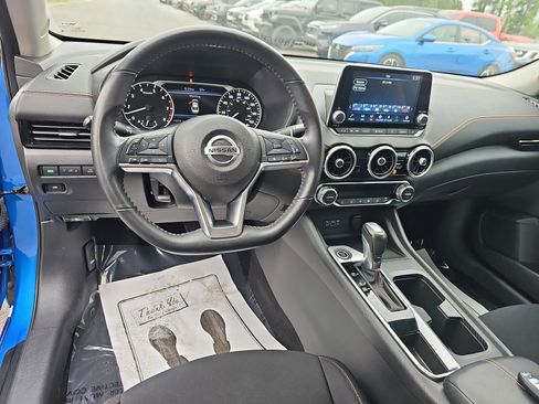 Used 2023 Nissan Sentra SR w/ Electronics Package FWD image 18