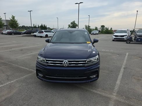 Used 2021 Volkswagen Tiguan SEL Premium R-Line w/ 3rd Row Seat Package AWD/4WD image 2