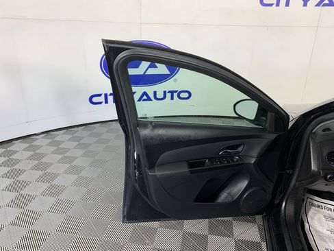 Used 2014 Chevrolet Cruze LT image 49