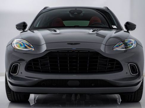 Used 2023 Aston Martin DBX SUV image 5