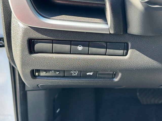 Certified 2025 Nissan Rogue SV AWD/4WD image 20