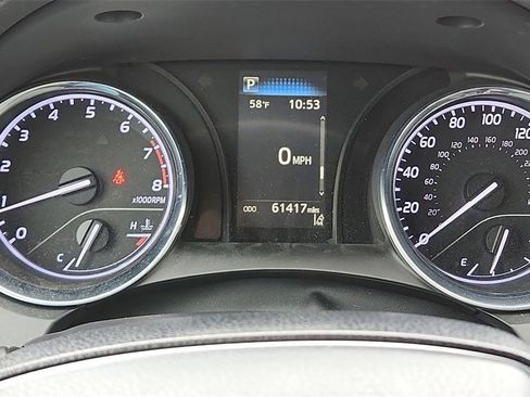 Used 2019 Toyota Camry LE image 19