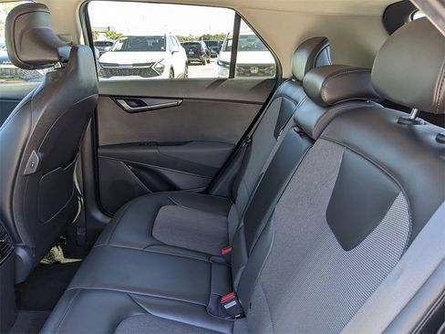 Certified 2023 Kia Niro EX image 20