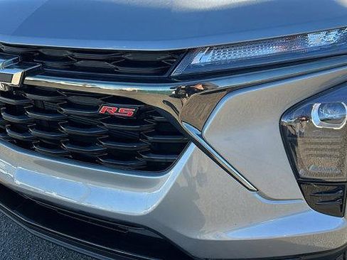 Certified 2024 Chevrolet Trax RS w/ Driver Confidence Package image 9