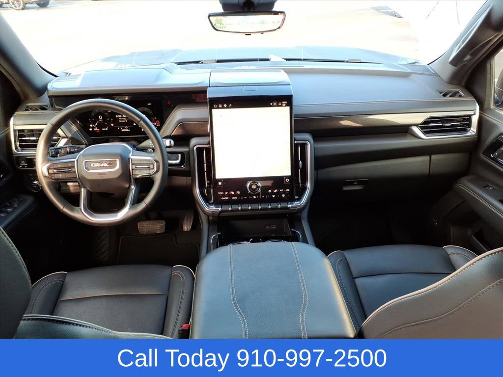 Used 2025 GMC Yukon Elevation w/ Elevation Premium Package AWD/4WD image 16