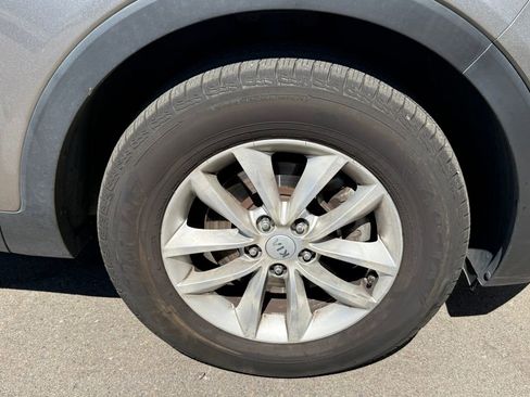 Used 2016 Kia Sorento LX image 8