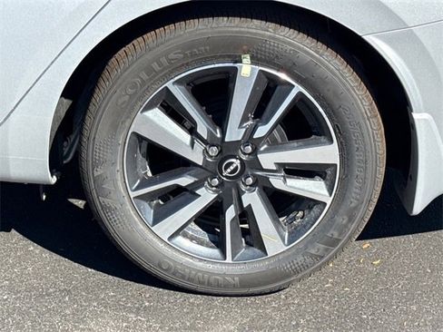 New 2025 Nissan Versa SV w/ Trunk Package image 5