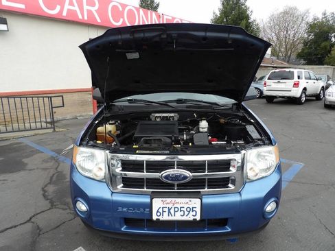 Used 2009 Ford Escape XLT image 12