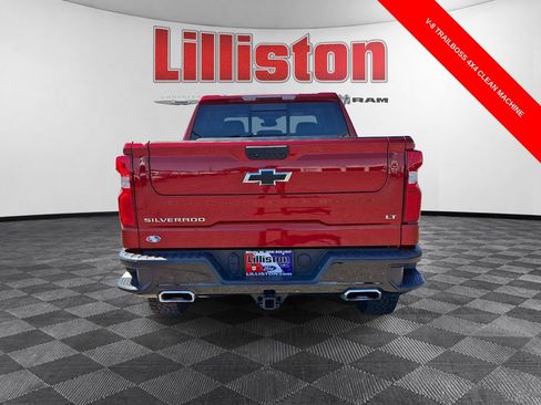 Used 2024 Chevrolet Silverado 1500 LT Trail Boss w/ Convenience Package II AWD/4WD image 5