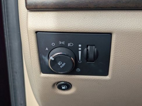 Used 2016 Jeep Grand Cherokee Laredo image 31